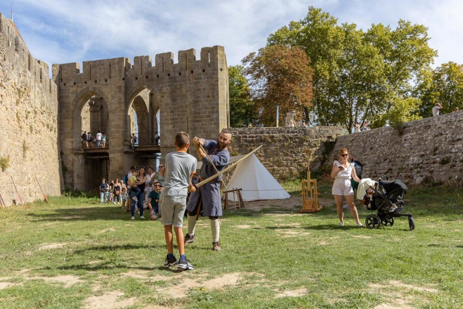 Tout Confort ! Centre-Ville, Climatisation, Parking, Wifi, Calme, Tv Carcassonne Exteriör bild