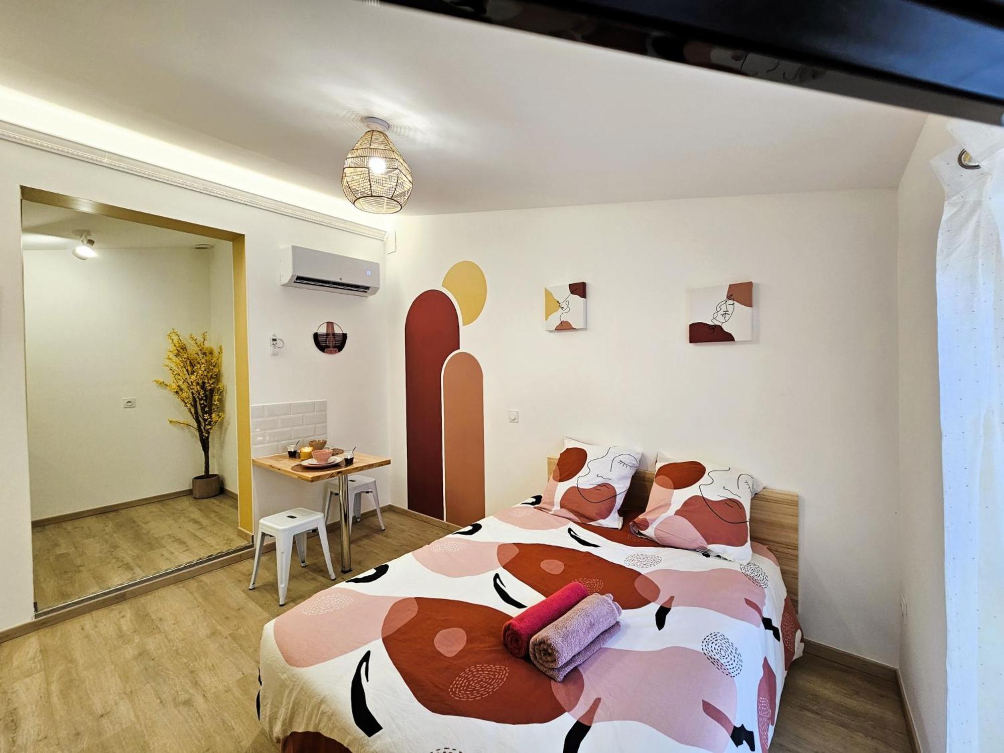 Tout Confort ! Centre-Ville, Climatisation, Parking, Wifi, Calme, Tv Carcassonne Exteriör bild